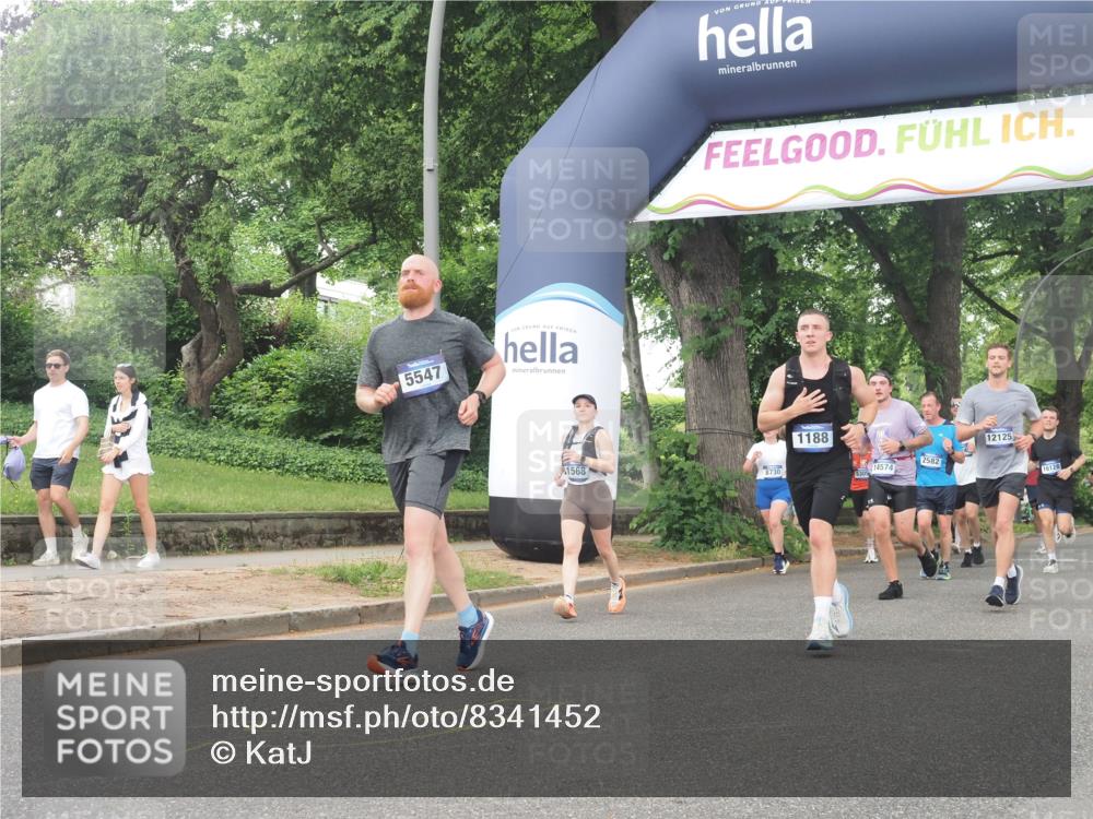 29.06.2025 - hella hamburg halbmarathon KatJ http://msf.ph/oto/8341452 29.06.2025 10:48:39 Zwischen KM18-KM19 1135, 1138, 1188, 1568, 5547, 6414, 8364 meine-sportfotos.de