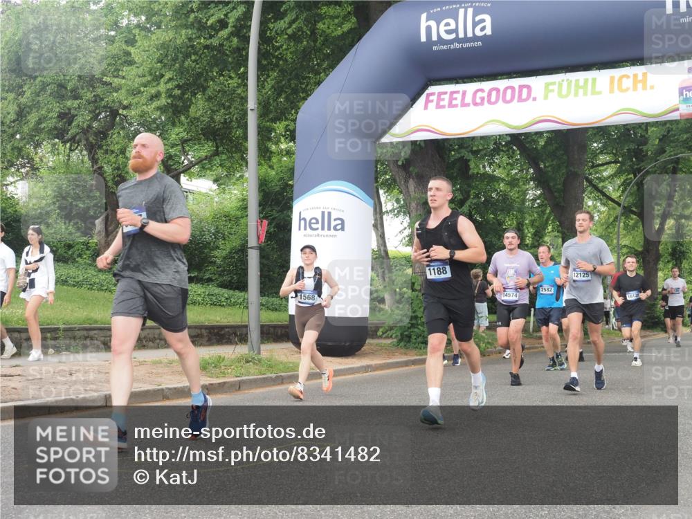 29.06.2025 - hella hamburg halbmarathon KatJ http://msf.ph/oto/8341482 29.06.2025 10:48:40 Zwischen KM18-KM19 1135, 1138, 1188, 1568, 5547 meine-sportfotos.de
