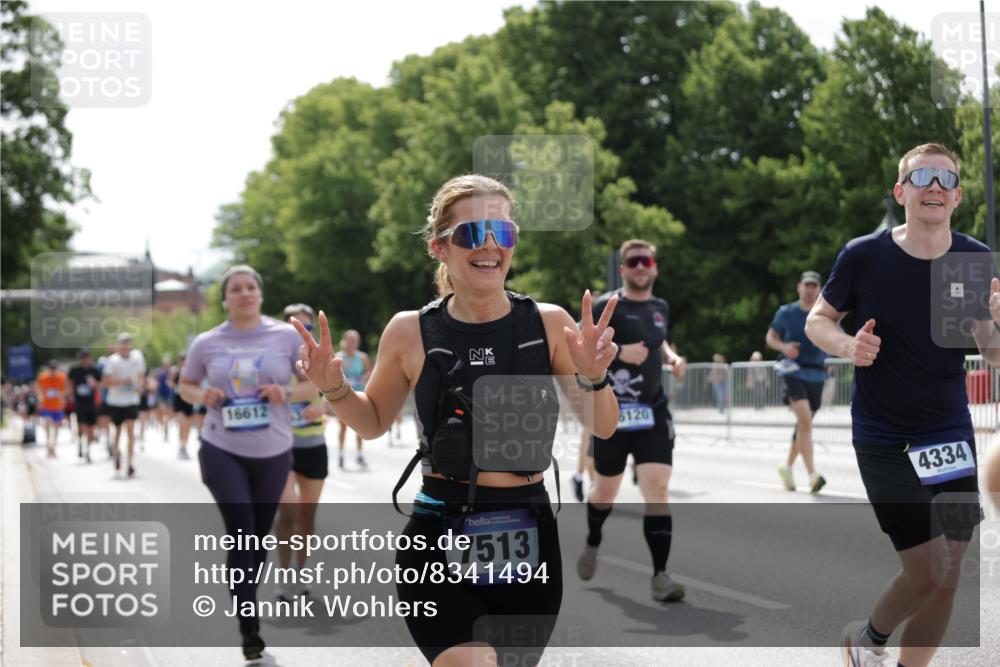 29.06.2025 - hella hamburg halbmarathon Jannik Wohlers http://msf.ph/oto/8341494 29.06.2025 10:42:17 Lombardsbrücke 1656, 1964, 1994, 2134, 2401, 2538, 2580, 2940, 2941, 3283, 3874, 4092, 4105, 4334, 4385, 4778, 5417, 6120, 6764, 7513, 8161, 8529, 8816, 10454, 10697, 11142, 11710, 12151, 12441, 13070, 13241, 13776, 14042, 14084, 14126, 14170, 14556, 14636, 14694, 14769, 15168, 15190, 15219, 15221, 15820, 15977, 16612, 16892 meine-sportfotos.de