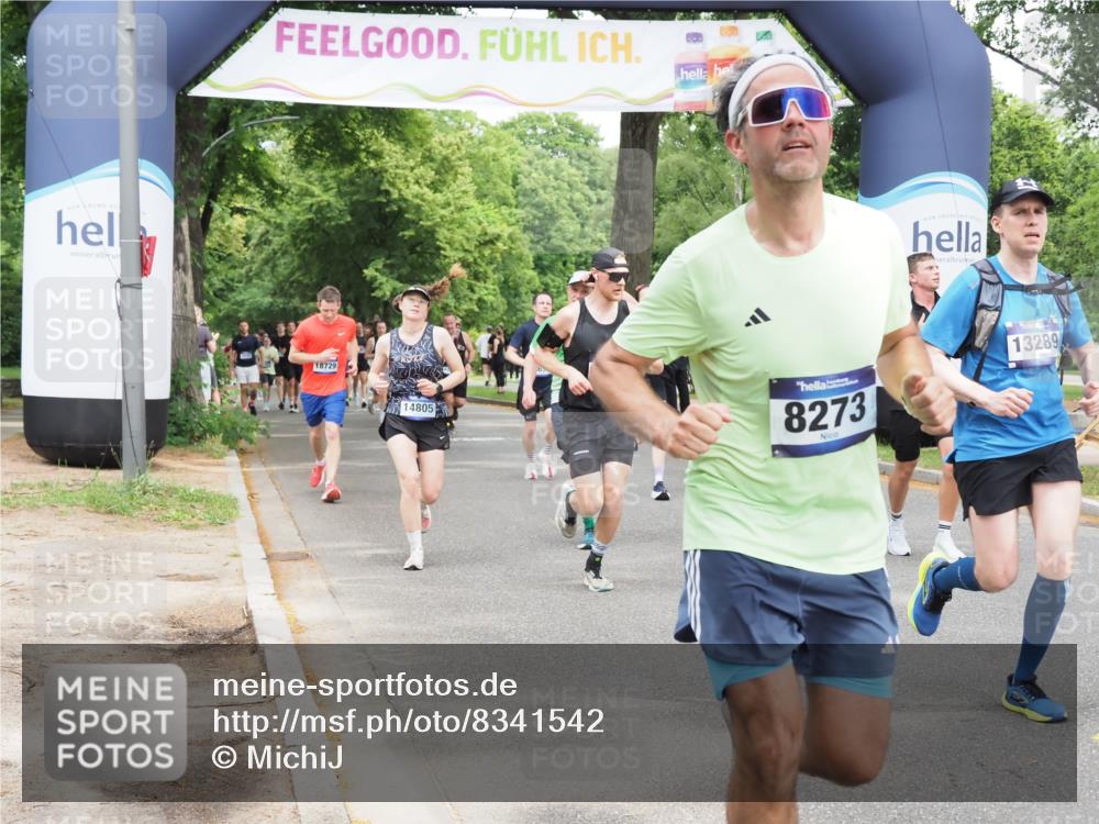 29.06.2025 - hella hamburg halbmarathon MichiJ http://msf.ph/oto/8341542 29.06.2025 10:40:10 Zwischen KM18-KM19 2208, 3715, 4065, 5378, 5638, 6481, 7896, 8273, 8587, 8651, 12135, 12321, 13032, 13211, 13289, 14805, 15643, 16320, 17198, 18901 meine-sportfotos.de