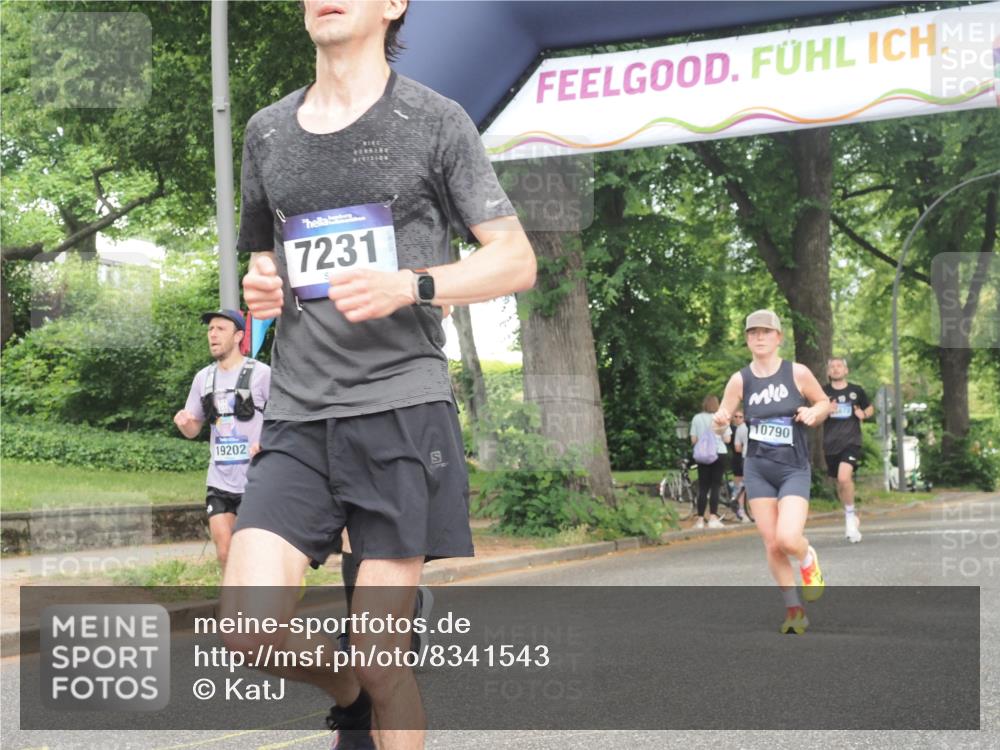 29.06.2025 - hella hamburg halbmarathon KatJ http://msf.ph/oto/8341543 29.06.2025 10:19:16 Zwischen KM18-KM19 2180, 3043, 6781, 7231 meine-sportfotos.de