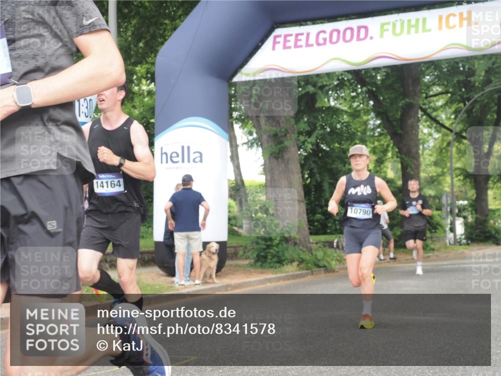 29.06.2025 - hella hamburg halbmarathon KatJ http://msf.ph/oto/8341578 29.06.2025 10:19:16 Zwischen KM18-KM19 2180, 3043, 6781, 7231 meine-sportfotos.de