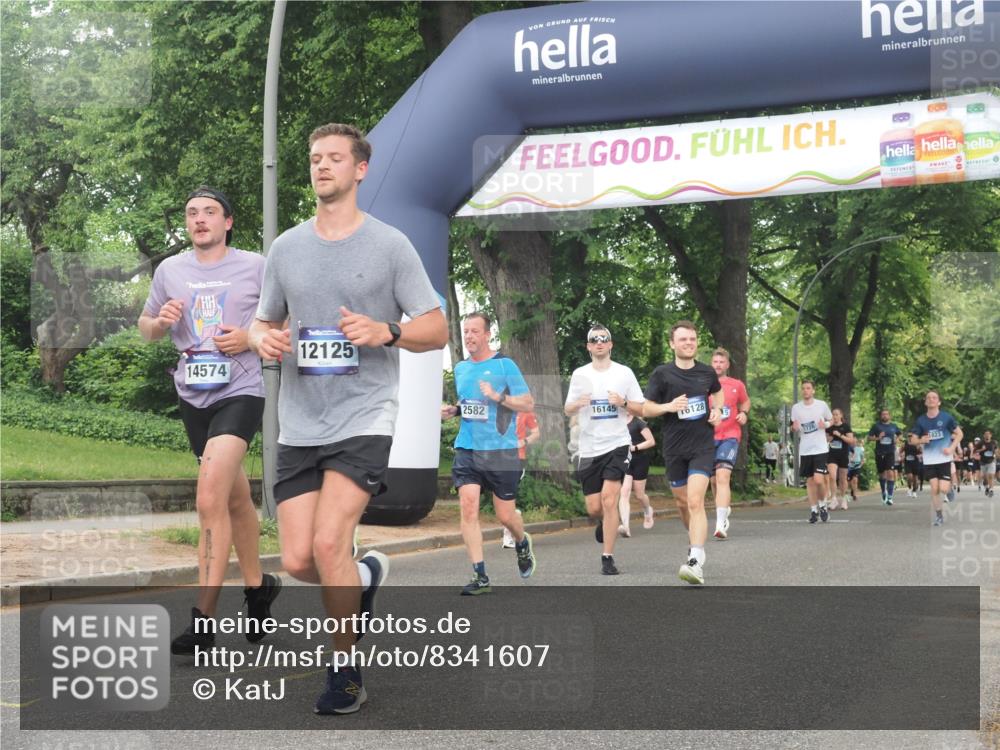 29.06.2025 - hella hamburg halbmarathon KatJ http://msf.ph/oto/8341607 29.06.2025 10:48:42 Zwischen KM18-KM19 1138, 1188, 1568, 2582, 5299, 5547, 8730 meine-sportfotos.de