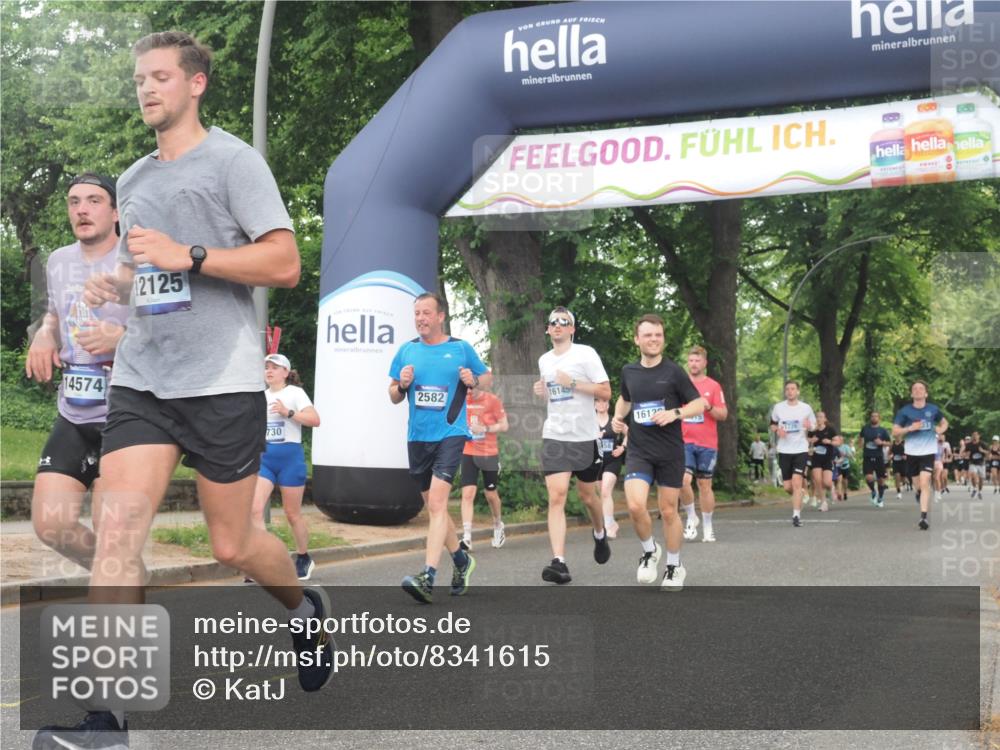 29.06.2025 - hella hamburg halbmarathon KatJ http://msf.ph/oto/8341615 29.06.2025 10:48:42 Zwischen KM18-KM19 1138, 1188, 1568, 2582, 5299, 5547, 8730 meine-sportfotos.de