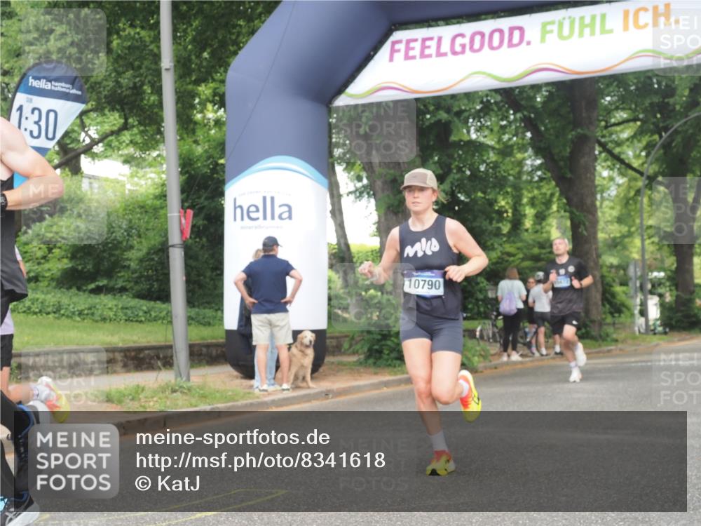 29.06.2025 - hella hamburg halbmarathon KatJ http://msf.ph/oto/8341618 29.06.2025 10:19:17 Zwischen KM18-KM19 2180, 3043, 6781, 7231 meine-sportfotos.de