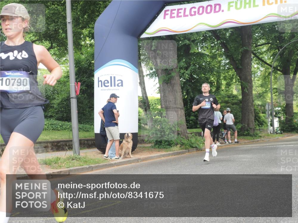29.06.2025 - hella hamburg halbmarathon KatJ http://msf.ph/oto/8341675 29.06.2025 10:19:17 Zwischen KM18-KM19 2180, 3043, 6781, 7231 meine-sportfotos.de