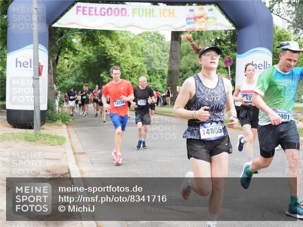 29.06.2025 - hella hamburg halbmarathon MichiJ http://msf.ph/oto/8341716 29.06.2025 10:40:11 Zwischen KM18-KM19 2208, 3715, 4065, 5378, 5638, 6481, 7896, 8273, 8587, 8651, 12135, 12321, 12379, 13032, 13211, 13289, 14805, 15643, 16320, 17198, 18729, 18901 meine-sportfotos.de