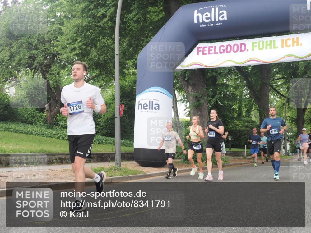 29.06.2025 - hella hamburg halbmarathon KatJ http://msf.ph/oto/8341791 29.06.2025 10:48:47 Zwischen KM18-KM19 1726, 1823, 2582, 5299, 5305, 6602, 7636, 7658, 8730 meine-sportfotos.de