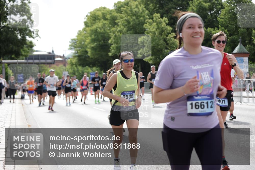 29.06.2025 - hella hamburg halbmarathon Jannik Wohlers http://msf.ph/oto/8341868 29.06.2025 10:42:19 Lombardsbrücke 1656, 1964, 1994, 2401, 2509, 2538, 2580, 2940, 2941, 3283, 3378, 3874, 4092, 4105, 4334, 4385, 4778, 5417, 6120, 6764, 7513, 8161, 8529, 10008, 10454, 10697, 11142, 11710, 12151, 12441, 13070, 13241, 13776, 14042, 14084, 14126, 14170, 14556, 14636, 14694, 14769, 15168, 15190, 15219, 15221, 15820, 15977, 16612, 16892 meine-sportfotos.de