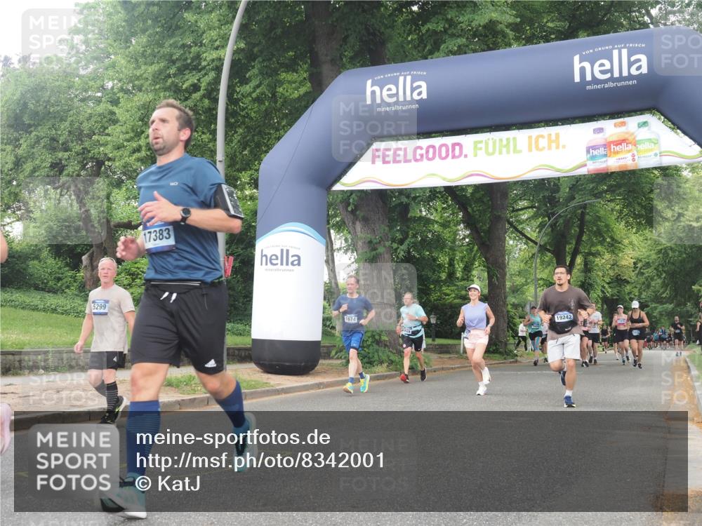 29.06.2025 - hella hamburg halbmarathon KatJ http://msf.ph/oto/8342001 29.06.2025 10:48:50 Zwischen KM18-KM19 1726, 1823, 5299, 5305, 6602, 7636, 7658, 8045, 8730 meine-sportfotos.de