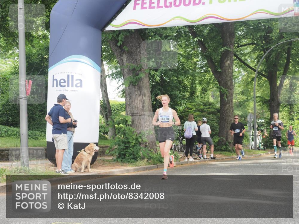 29.06.2025 - hella hamburg halbmarathon KatJ http://msf.ph/oto/8342008 29.06.2025 10:19:27 Zwischen KM18-KM19  meine-sportfotos.de