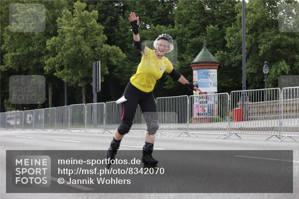 29.06.2025 - hella hamburg halbmarathon Jannik Wohlers http://msf.ph/oto/8342070 29.06.2025 09:02:22 Lombardsbrücke  meine-sportfotos.de