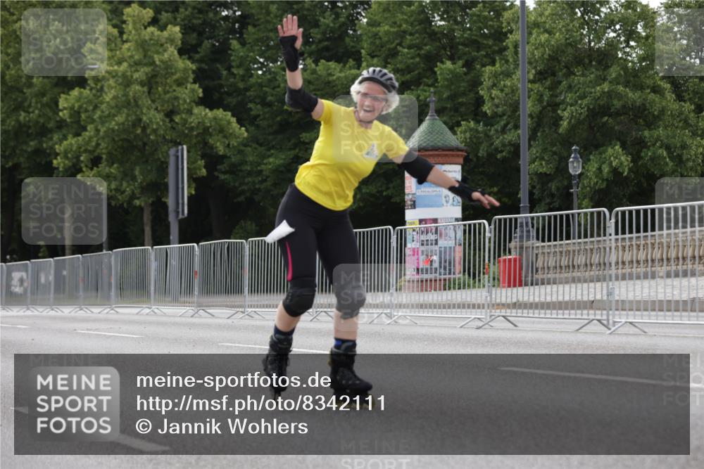 29.06.2025 - hella hamburg halbmarathon Jannik Wohlers http://msf.ph/oto/8342111 29.06.2025 09:02:22 Lombardsbrücke  meine-sportfotos.de