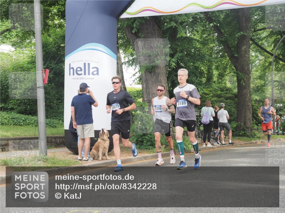 29.06.2025 - hella hamburg halbmarathon KatJ http://msf.ph/oto/8342228 29.06.2025 10:19:31 Zwischen KM18-KM19 3189, 5308 meine-sportfotos.de