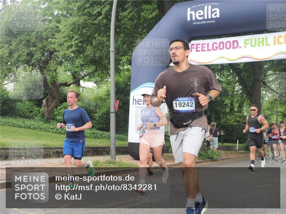 29.06.2025 - hella hamburg halbmarathon KatJ http://msf.ph/oto/8342281 29.06.2025 10:48:52 Zwischen KM18-KM19 1674, 6602, 7636, 8045, 8478 meine-sportfotos.de
