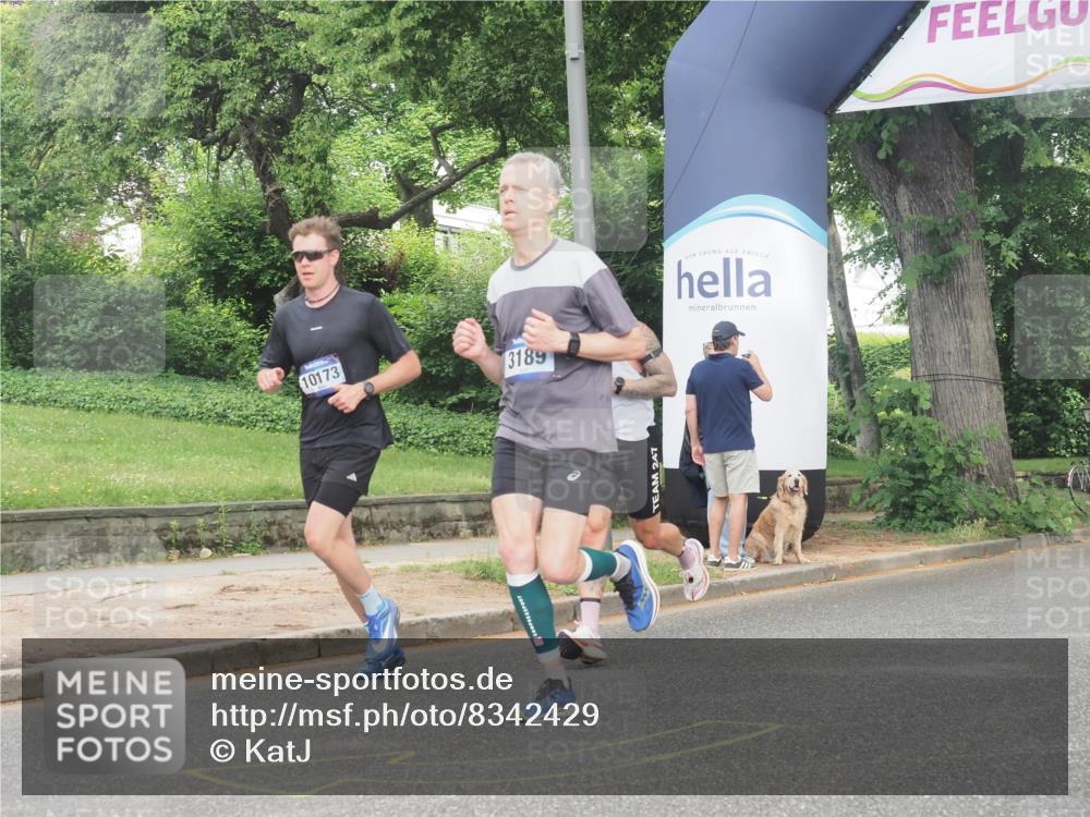 29.06.2025 - hella hamburg halbmarathon KatJ http://msf.ph/oto/8342429 29.06.2025 10:19:32 Zwischen KM18-KM19 3189, 5308 meine-sportfotos.de