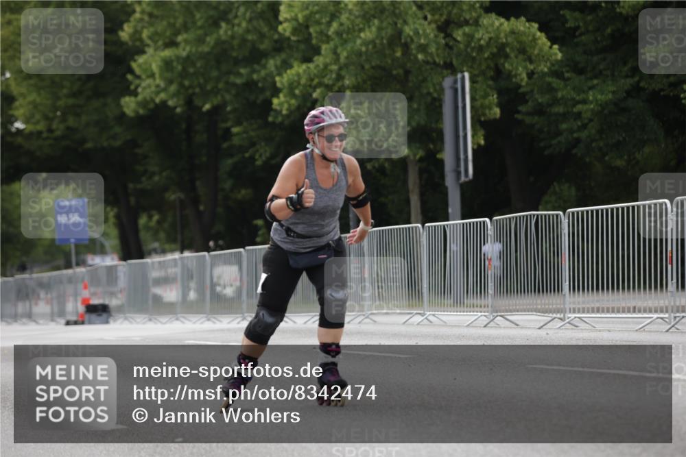 29.06.2025 - hella hamburg halbmarathon Jannik Wohlers http://msf.ph/oto/8342474 29.06.2025 09:02:25 Lombardsbrücke  meine-sportfotos.de