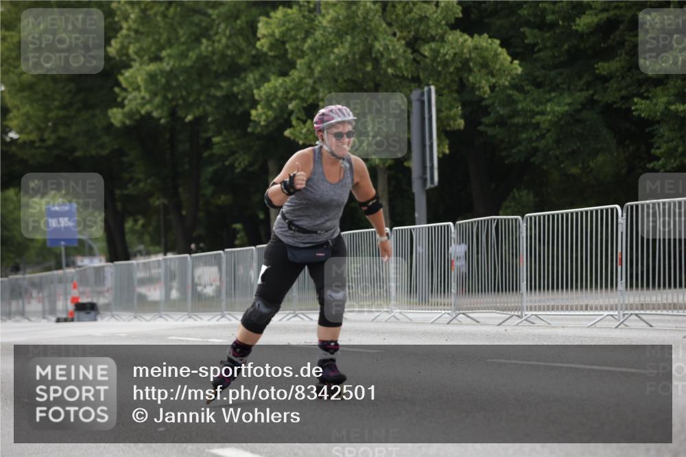 29.06.2025 - hella hamburg halbmarathon Jannik Wohlers http://msf.ph/oto/8342501 29.06.2025 09:02:25 Lombardsbrücke  meine-sportfotos.de