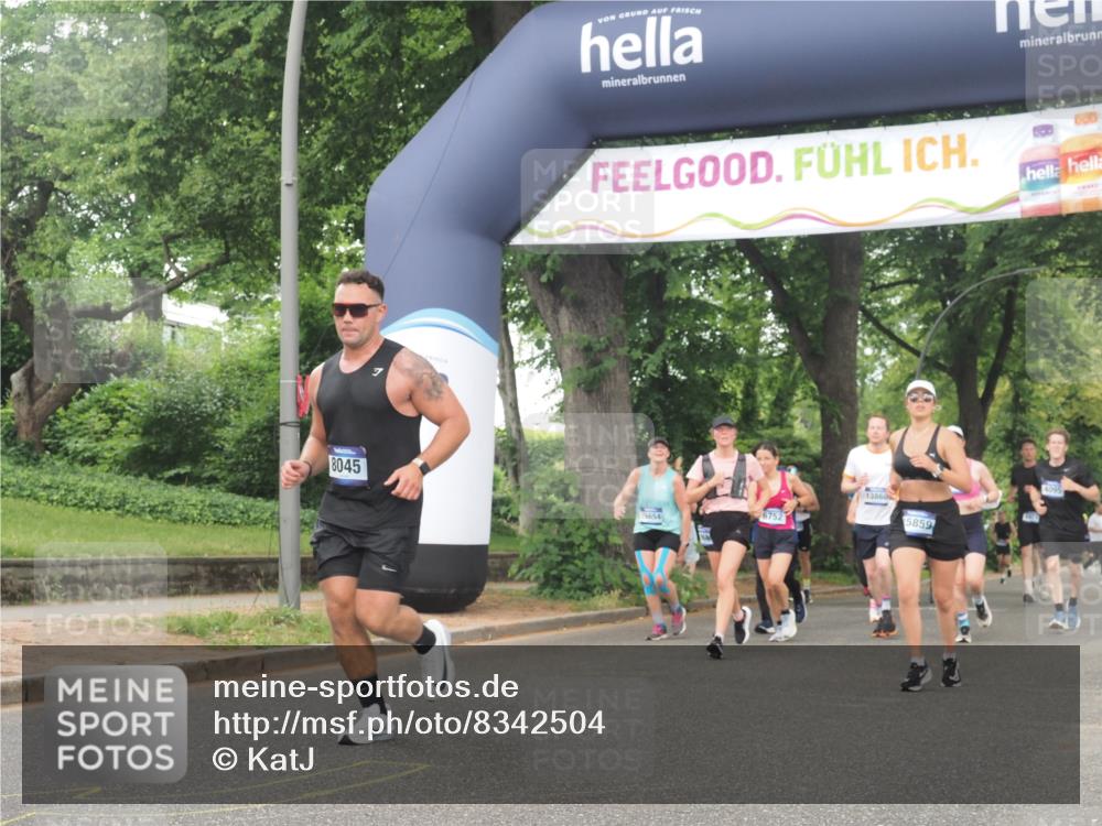 29.06.2025 - hella hamburg halbmarathon KatJ http://msf.ph/oto/8342504 29.06.2025 10:48:54 Zwischen KM18-KM19 1674, 6752, 7636, 8045, 8478 meine-sportfotos.de