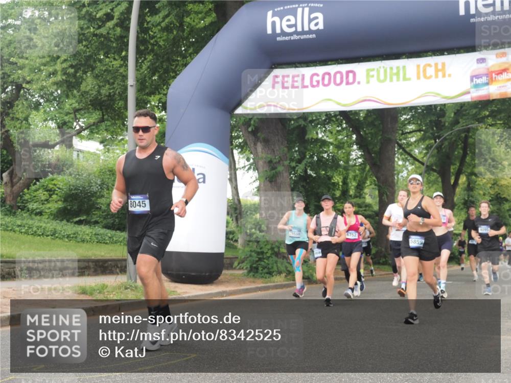 29.06.2025 - hella hamburg halbmarathon KatJ http://msf.ph/oto/8342525 29.06.2025 10:48:54 Zwischen KM18-KM19 1674, 6752, 7636, 8045, 8478 meine-sportfotos.de