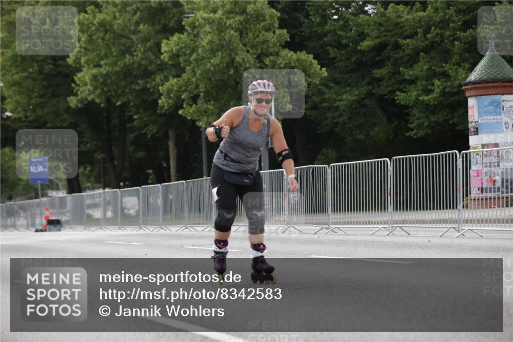 29.06.2025 - hella hamburg halbmarathon Jannik Wohlers http://msf.ph/oto/8342583 29.06.2025 09:02:25 Lombardsbrücke  meine-sportfotos.de