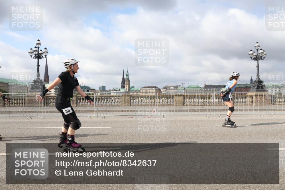 29.06.2025 - hella hamburg halbmarathon Lena Gebhardt http://msf.ph/oto/8342637 29.06.2025 09:09:07 Lombardsbrücke 85 meine-sportfotos.de