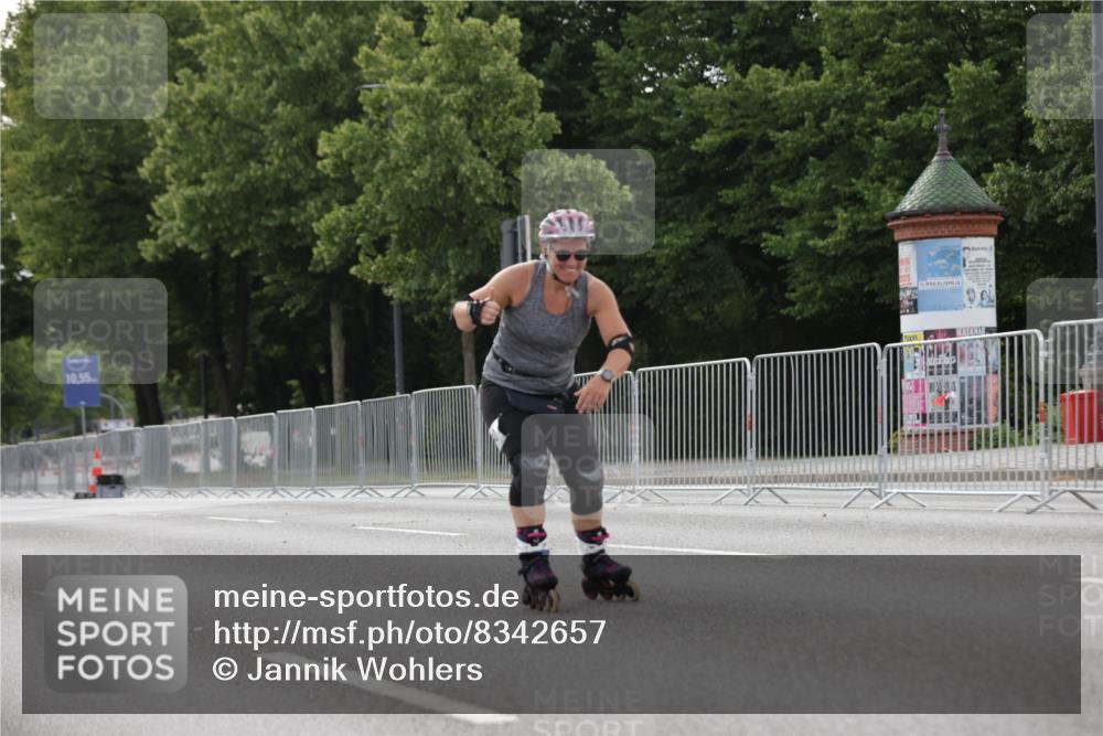 29.06.2025 - hella hamburg halbmarathon Jannik Wohlers http://msf.ph/oto/8342657 29.06.2025 09:02:25 Lombardsbrücke  meine-sportfotos.de