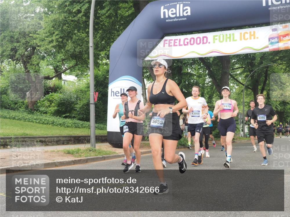 29.06.2025 - hella hamburg halbmarathon KatJ http://msf.ph/oto/8342666 29.06.2025 10:48:56 Zwischen KM18-KM19 1674, 4095, 6674, 6752, 8045, 8478 meine-sportfotos.de