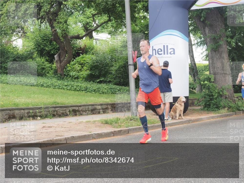 29.06.2025 - hella hamburg halbmarathon KatJ http://msf.ph/oto/8342674 29.06.2025 10:19:35 Zwischen KM18-KM19 3189, 5308 meine-sportfotos.de