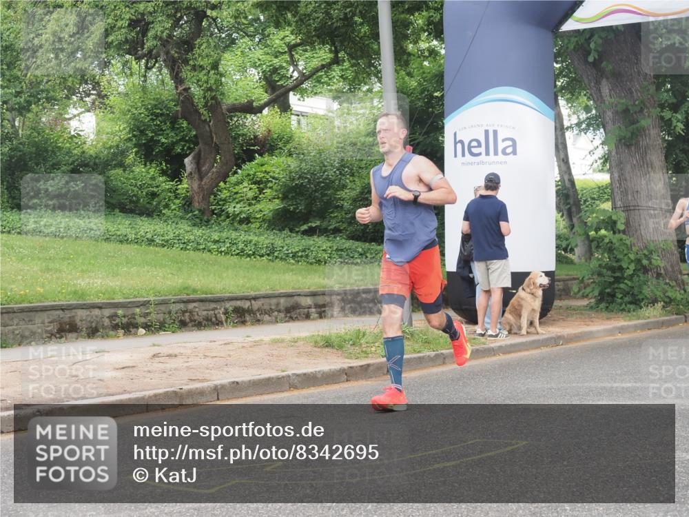 29.06.2025 - hella hamburg halbmarathon KatJ http://msf.ph/oto/8342695 29.06.2025 10:19:35 Zwischen KM18-KM19 3189, 5308 meine-sportfotos.de