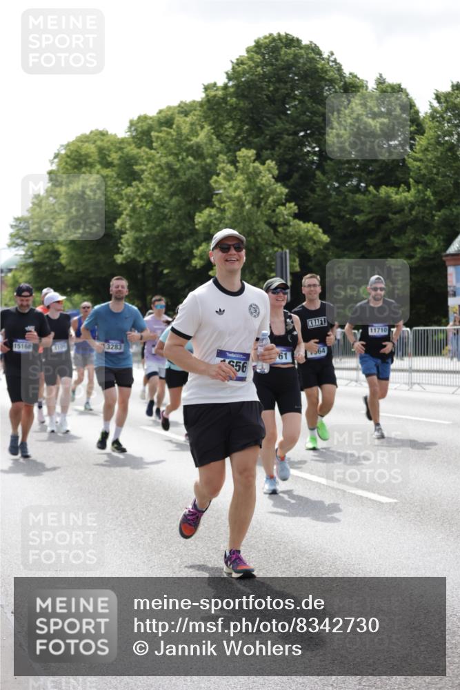 29.06.2025 - hella hamburg halbmarathon Jannik Wohlers http://msf.ph/oto/8342730 29.06.2025 10:42:25 Lombardsbrücke 1656, 1964, 2401, 2450, 2509, 2940, 2941, 3283, 3378, 3764, 4092, 4105, 4334, 4385, 5417, 6120, 6764, 7513, 8161, 9378, 10008, 10454, 10697, 11142, 11710, 12151, 12441, 13049, 13070, 13241, 13776, 14126, 14422, 14694, 15168, 15190, 15820, 16279, 16612, 16892, 17037 meine-sportfotos.de