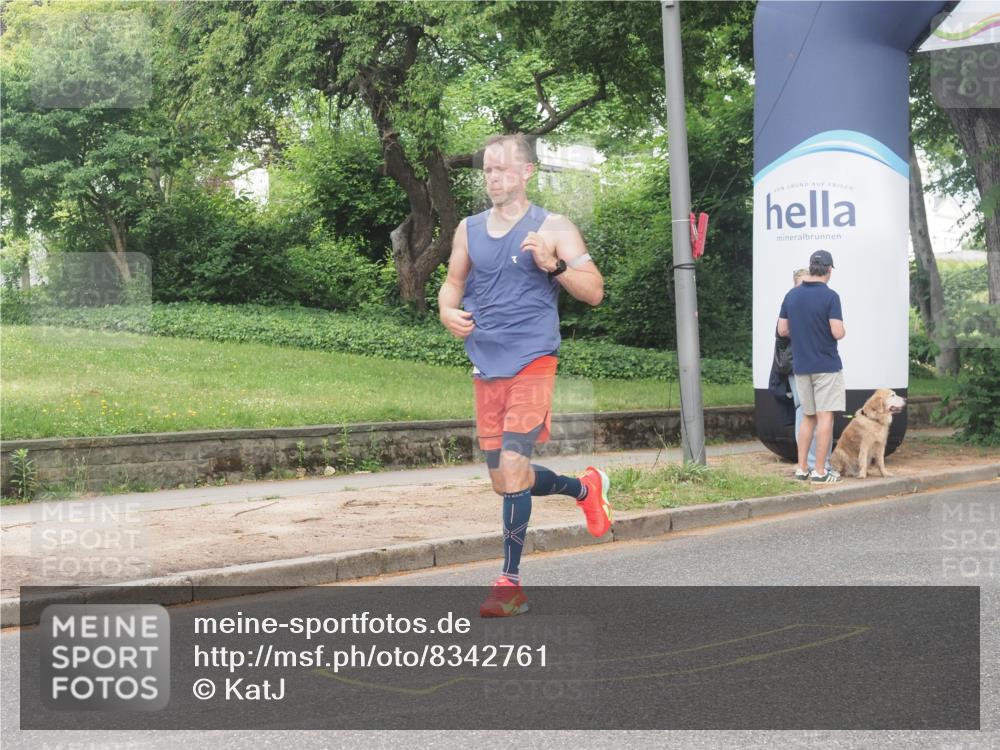 29.06.2025 - hella hamburg halbmarathon KatJ http://msf.ph/oto/8342761 29.06.2025 10:19:36 Zwischen KM18-KM19 3189, 5308 meine-sportfotos.de