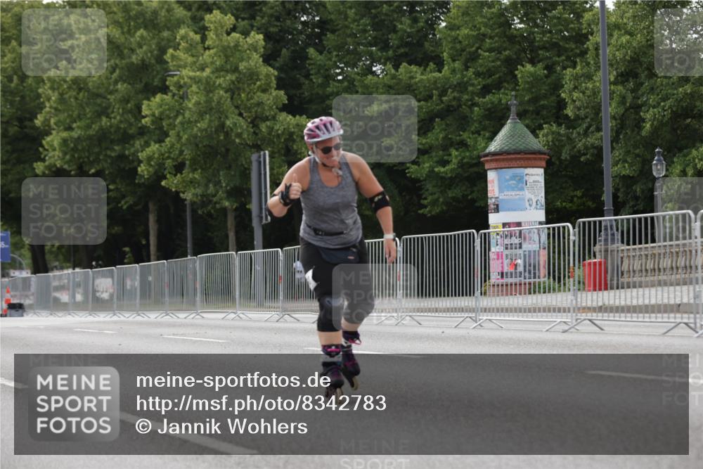 29.06.2025 - hella hamburg halbmarathon Jannik Wohlers http://msf.ph/oto/8342783 29.06.2025 09:02:26 Lombardsbrücke  meine-sportfotos.de
