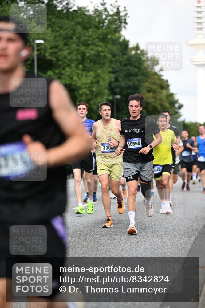 29.06.2025 - hella hamburg halbmarathon Dr. Thomas Lammeyer http://msf.ph/oto/8342824 29.06.2025 09:56:00 Kennedybrücke 1057, 1139, 1169, 1220, 1512, 1604, 3305, 3618, 4565, 4871, 4915, 5007, 5011, 5231, 5336, 6373, 6711, 7185, 7432, 7710, 7961, 8564, 8852, 9444, 10099, 10251, 10493, 10691, 10741, 11062 meine-sportfotos.de