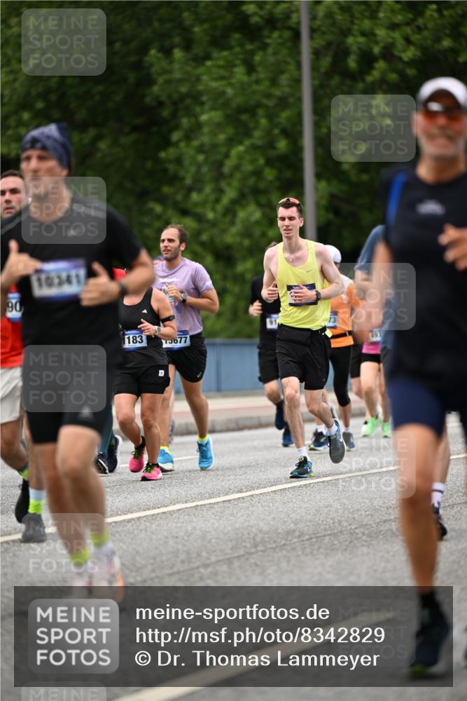 29.06.2025 - hella hamburg halbmarathon Dr. Thomas Lammeyer http://msf.ph/oto/8342829 29.06.2025 10:40:24 Kennedybrücke 1036, 1102, 1183, 1284, 1336, 1717, 2352, 2588, 3243, 3741, 3990, 4902, 4937, 5012, 5240, 5246, 5531, 5919, 6021, 6381, 6845, 6896, 7111, 7275, 7927, 8356, 9229, 9295, 9701, 10047, 10119, 10336, 10341, 10567, 11010 meine-sportfotos.de