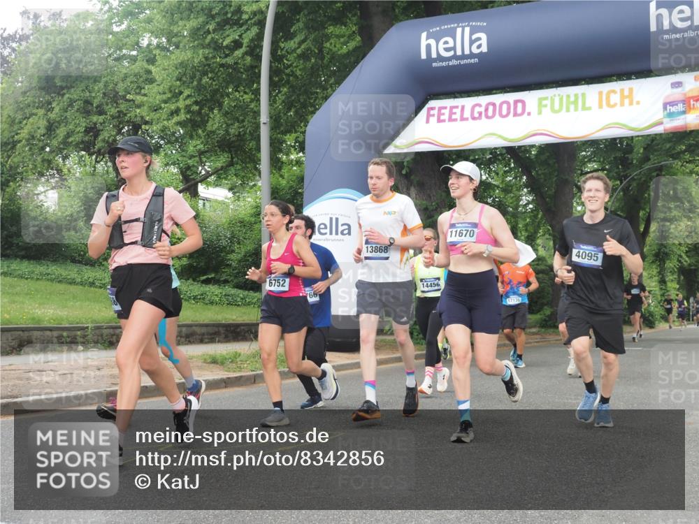 29.06.2025 - hella hamburg halbmarathon KatJ http://msf.ph/oto/8342856 29.06.2025 10:48:57 Zwischen KM18-KM19 1674, 4095, 6674, 6752, 8045, 8478 meine-sportfotos.de