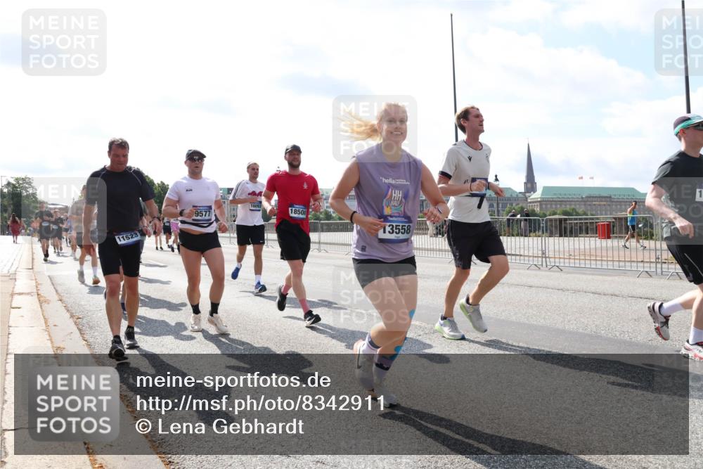 29.06.2025 - hella hamburg halbmarathon Lena Gebhardt http://msf.ph/oto/8342911 29.06.2025 10:00:45 Lombardsbrücke 16093, 9577, 18508, 11523, 3558, 4924922, 1019, 1180, 1526, 1544, 1568, 1583, 1611, 1681, 1726, 2027, 2086, 2236, 2346, 2426, 2474, 2606, 2652, 2730, 2982, 3042, 3059, 3141, 3177, 3319, 3400, 3625, 3740, 3794, 3861, 3983, 4238, 4419, 4579, 4594, 4616, 4708, 4767, 4813, 4940, 4945, 5033, 5418, 5643, 5728, 5870, 6082, 6084, 6138, 6147, 6220, 6260, 6443, 6470, 6531, 6714, 6757, 7658, 7757, 7759, 7761, 8255, 8326, 8478, 8632, 8923, 9124, 9553, 9555, 9577, 10074, 10271, 10599 meine-sportfotos.de