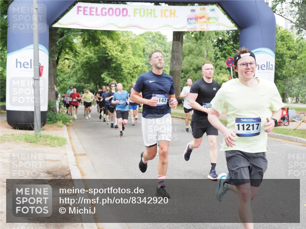 29.06.2025 - hella hamburg halbmarathon MichiJ http://msf.ph/oto/8342920 29.06.2025 10:40:20 Zwischen KM18-KM19 1151, 1258, 2082, 3952, 4029, 5907, 6511, 6512, 7177, 7274, 8361, 11217, 12482, 12712, 12875, 13147, 14791, 15446, 15502, 17773, 18879 meine-sportfotos.de