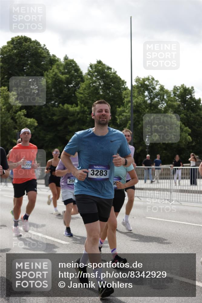 29.06.2025 - hella hamburg halbmarathon Jannik Wohlers http://msf.ph/oto/8342929 29.06.2025 10:42:28 Lombardsbrücke 1656, 1964, 2401, 2450, 2509, 2940, 2941, 3283, 3378, 3764, 4092, 4105, 4385, 5067, 6120, 8161, 8795, 8991, 9304, 9378, 10008, 10697, 11142, 11710, 12151, 12441, 13049, 13070, 13417, 14126, 14422, 14694, 15168, 15190, 15820, 16279, 16892, 17037, 17609 meine-sportfotos.de