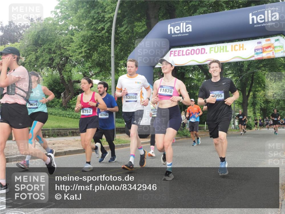 29.06.2025 - hella hamburg halbmarathon KatJ http://msf.ph/oto/8342946 29.06.2025 10:48:57 Zwischen KM18-KM19 1674, 4095, 6674, 6752, 8045, 8478 meine-sportfotos.de