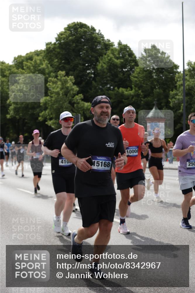 29.06.2025 - hella hamburg halbmarathon Jannik Wohlers http://msf.ph/oto/8342967 29.06.2025 10:42:29 Lombardsbrücke 1656, 1964, 2401, 2450, 2509, 3283, 3378, 3764, 4092, 4105, 4385, 5067, 5967, 8161, 8795, 8991, 9304, 9378, 10008, 10180, 10697, 11142, 11710, 12151, 12441, 13049, 13070, 13417, 14126, 14422, 14694, 15168, 15190, 15820, 16279, 16892, 17037, 17609, 18540 meine-sportfotos.de