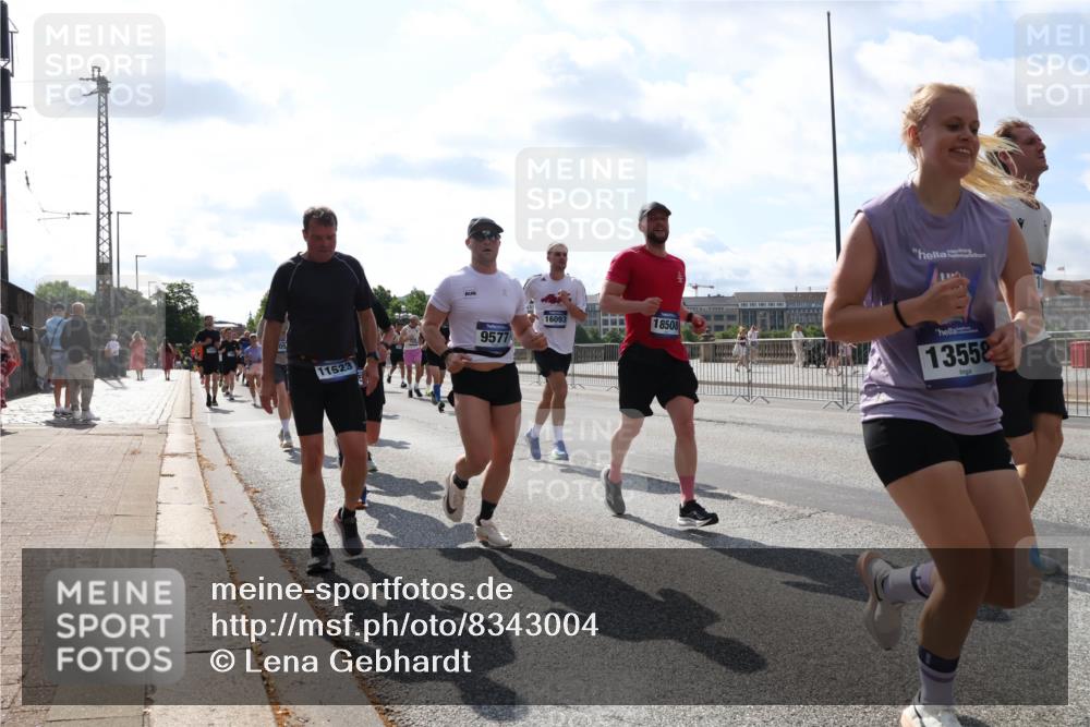 29.06.2025 - hella hamburg halbmarathon Lena Gebhardt http://msf.ph/oto/8343004 29.06.2025 10:00:45 Lombardsbrücke 11523, 16093, 18508, 9577, 13558, 1019, 1180, 1526, 1544, 1568, 1583, 1611, 1681, 1726, 2027, 2086, 2236, 2346, 2426, 2474, 2606, 2652, 2730, 2982, 3042, 3059, 3141, 3177, 3319, 3400, 3625, 3740, 3794, 3861, 3983, 4238, 4419, 4579, 4594, 4616, 4708, 4767, 4813, 4940, 4945, 5033, 5418, 5643, 5728, 5870, 6082, 6084, 6138, 6147, 6220, 6260, 6443, 6470, 6531, 6714, 6757, 7658, 7757, 7759, 7761, 8255, 8326, 8478, 8632, 8923, 9124, 9553, 9555, 9577, 10074, 10271, 10599 meine-sportfotos.de