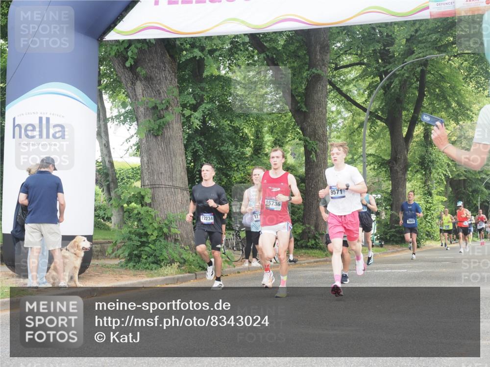 29.06.2025 - hella hamburg halbmarathon KatJ http://msf.ph/oto/8343024 29.06.2025 10:19:40 Zwischen KM18-KM19 7186 meine-sportfotos.de