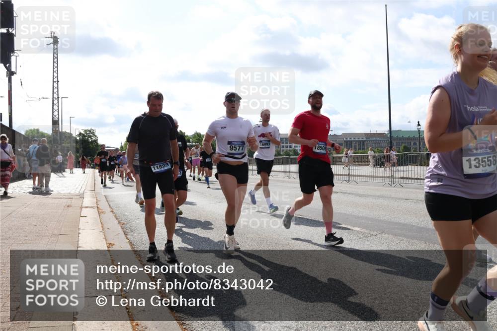 29.06.2025 - hella hamburg halbmarathon Lena Gebhardt http://msf.ph/oto/8343042 29.06.2025 10:00:46 Lombardsbrücke 9577, 11523, 16093, 8508, 13558, 1019, 1526, 1544, 1568, 1583, 1611, 1681, 1726, 2027, 2086, 2236, 2346, 2426, 2474, 2606, 2652, 2730, 2982, 3042, 3059, 3141, 3177, 3319, 3400, 3625, 3740, 3794, 3861, 3983, 4238, 4419, 4579, 4594, 4616, 4708, 4767, 4813, 4940, 4945, 5033, 5418, 5643, 5728, 5870, 6082, 6084, 6138, 6147, 6220, 6260, 6443, 6470, 6531, 6714, 6757, 7658, 7757, 7759, 7761, 8255, 8326, 8478, 8632, 8923, 9124, 9553, 9555, 9577, 10074, 10188, 10271, 10599 meine-sportfotos.de