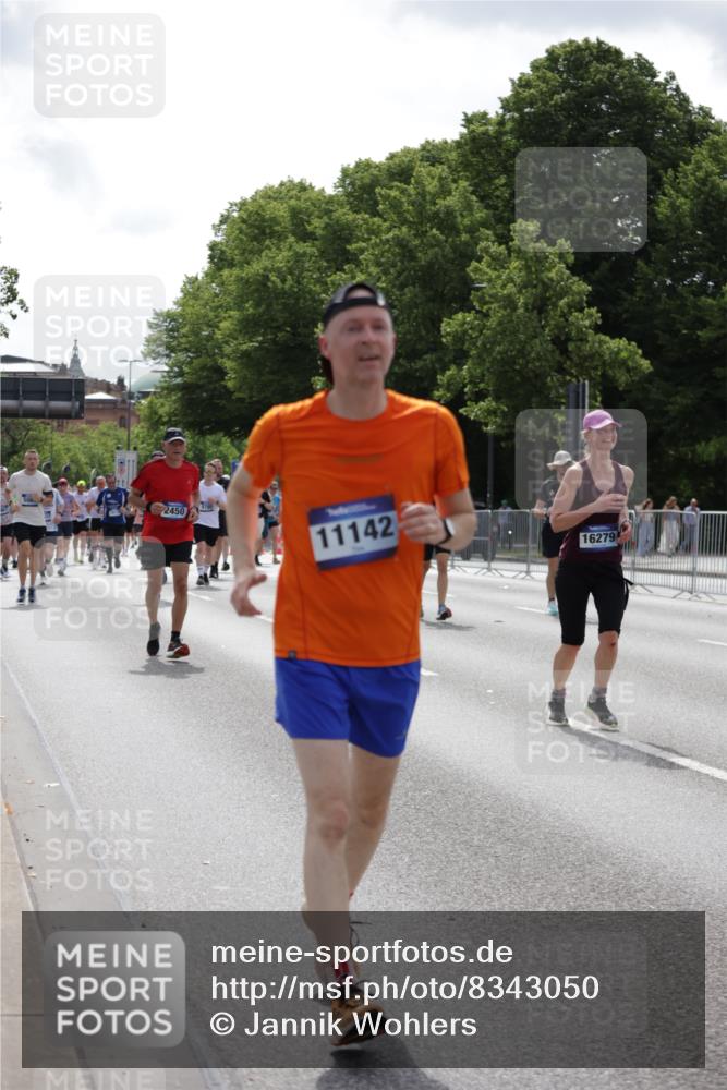 29.06.2025 - hella hamburg halbmarathon Jannik Wohlers http://msf.ph/oto/8343050 29.06.2025 10:42:30 Lombardsbrücke 1656, 1964, 2158, 2450, 2509, 3283, 3378, 3764, 4092, 4105, 4385, 5067, 5967, 8161, 8795, 8991, 9304, 9378, 10008, 10180, 10697, 11142, 11710, 12151, 12441, 13049, 13070, 13417, 14126, 14422, 14694, 15168, 15190, 15820, 16279, 16892, 17037, 17609, 18540 meine-sportfotos.de