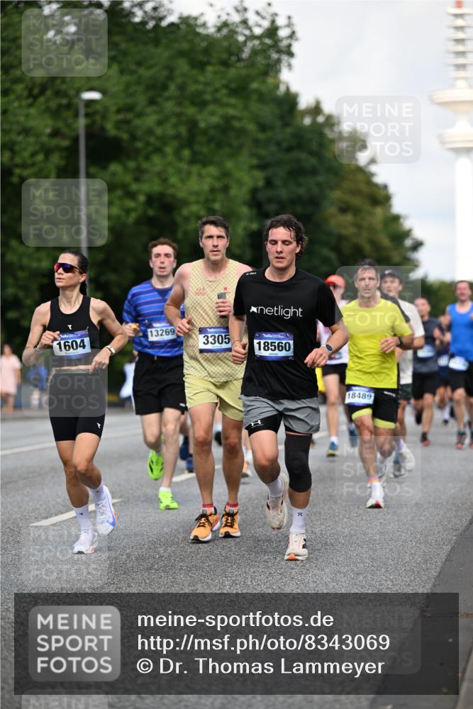 29.06.2025 - hella hamburg halbmarathon Dr. Thomas Lammeyer http://msf.ph/oto/8343069 29.06.2025 09:56:01 Kennedybrücke 1057, 1139, 1169, 1220, 1512, 1604, 3305, 3618, 4565, 4871, 4915, 5007, 5011, 5231, 5336, 6373, 6711, 7185, 7432, 7710, 7961, 8564, 8852, 9444, 10099, 10251, 10493, 10691, 10741, 11062 meine-sportfotos.de