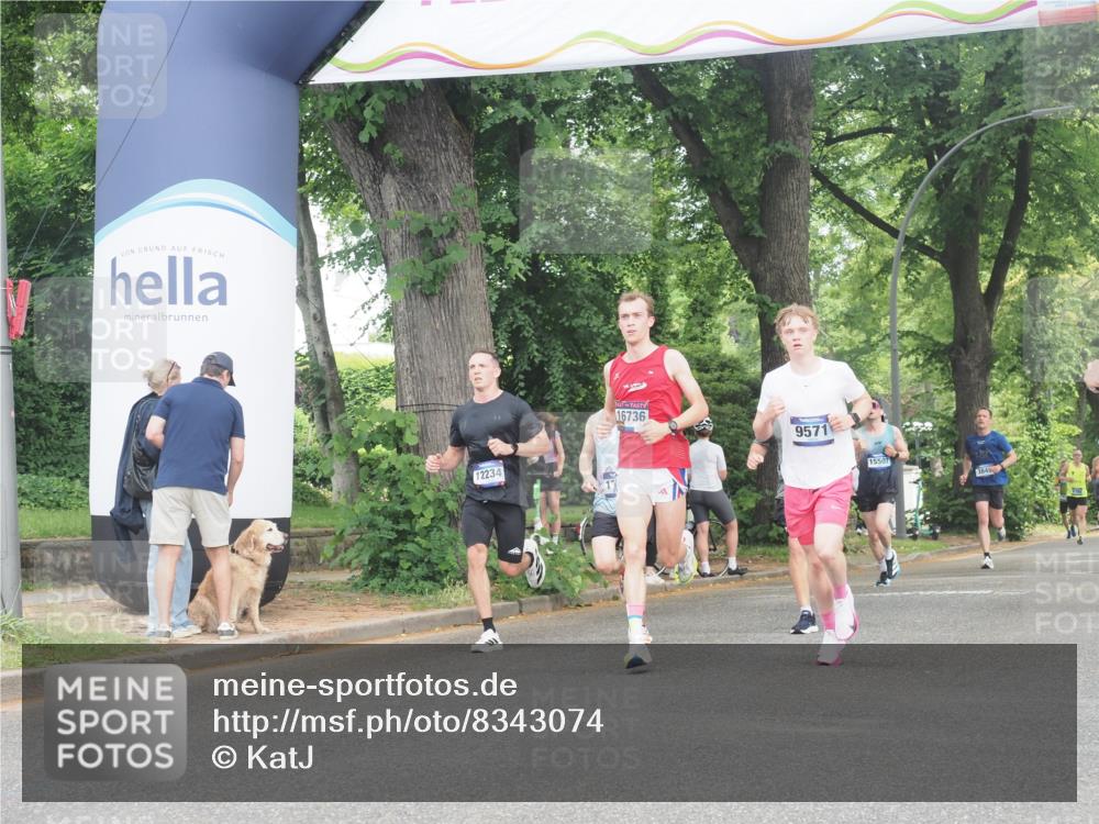 29.06.2025 - hella hamburg halbmarathon KatJ http://msf.ph/oto/8343074 29.06.2025 10:19:40 Zwischen KM18-KM19 7186 meine-sportfotos.de