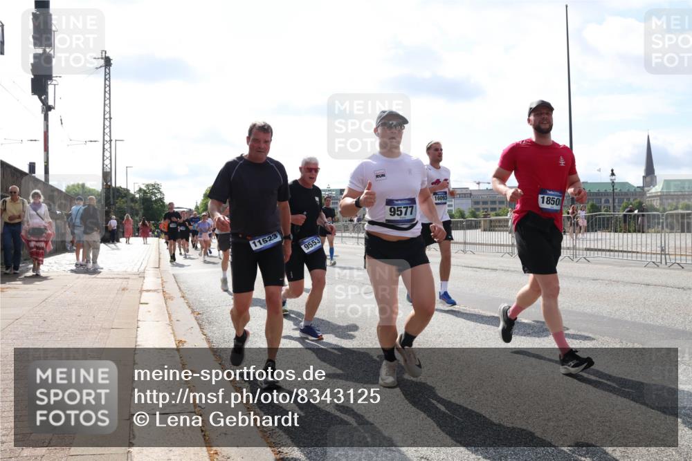 29.06.2025 - hella hamburg halbmarathon Lena Gebhardt http://msf.ph/oto/8343125 29.06.2025 10:00:46 Lombardsbrücke 11523, 9553, 9577, 16093, 1850, 1019, 1526, 1544, 1568, 1583, 1611, 1681, 1726, 2027, 2086, 2236, 2346, 2426, 2474, 2606, 2652, 2730, 2982, 3042, 3059, 3141, 3177, 3319, 3400, 3625, 3740, 3794, 3861, 3983, 4238, 4419, 4579, 4594, 4616, 4708, 4767, 4813, 4940, 4945, 5033, 5418, 5643, 5728, 5870, 6082, 6084, 6138, 6147, 6220, 6260, 6443, 6470, 6531, 6714, 6757, 7658, 7757, 7759, 7761, 8255, 8326, 8478, 8632, 8923, 9124, 9553, 9555, 9577, 10074, 10188, 10271, 10599 meine-sportfotos.de