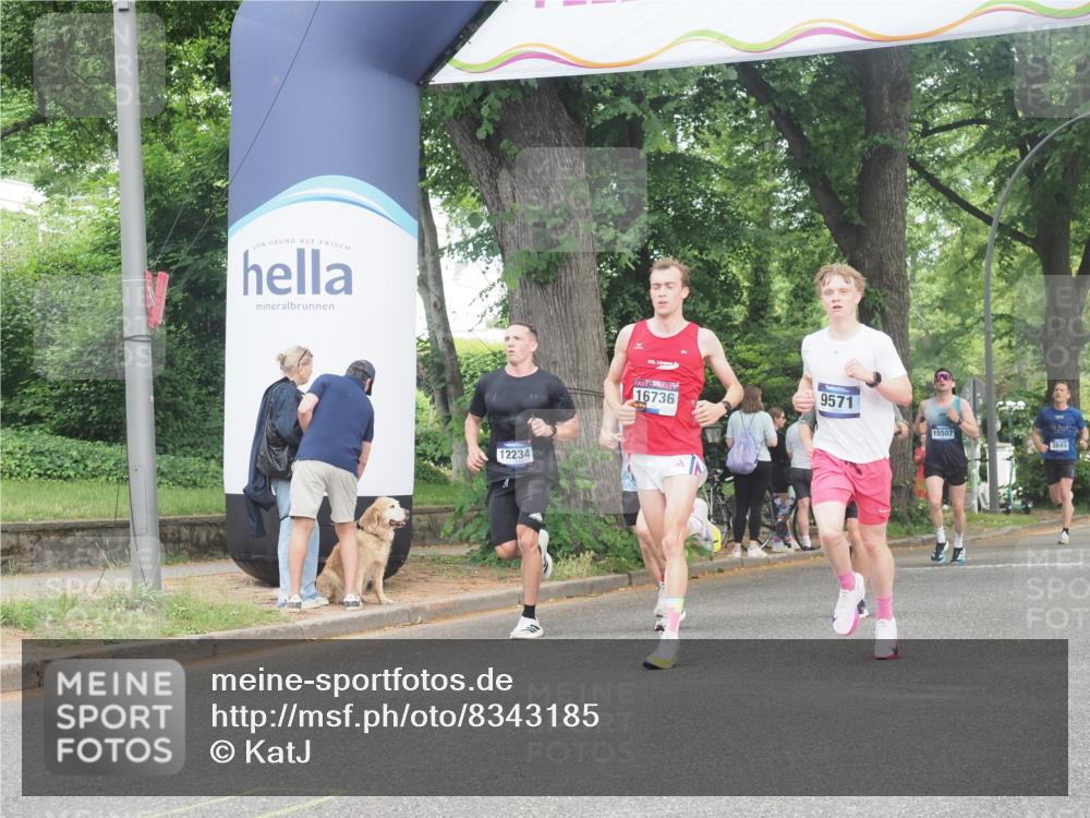 29.06.2025 - hella hamburg halbmarathon KatJ http://msf.ph/oto/8343185 29.06.2025 10:19:41 Zwischen KM18-KM19 7186 meine-sportfotos.de
