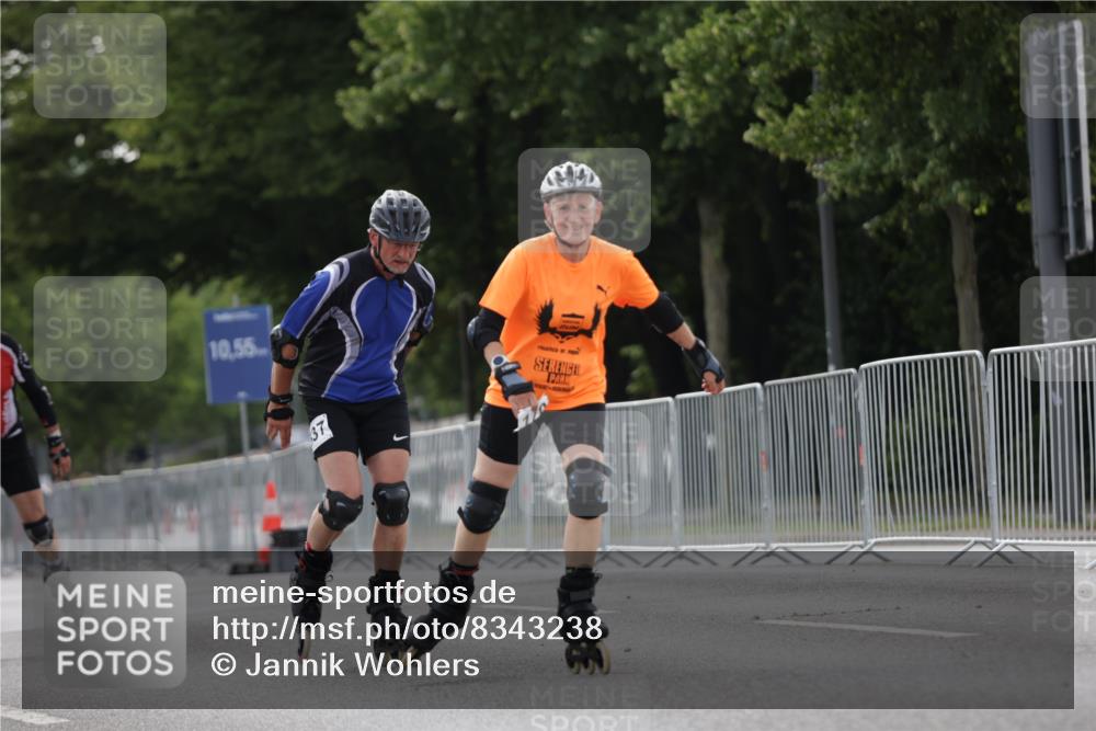 29.06.2025 - hella hamburg halbmarathon Jannik Wohlers http://msf.ph/oto/8343238 29.06.2025 09:02:33 Lombardsbrücke  meine-sportfotos.de